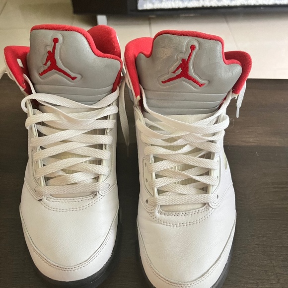 Jordan 5 - Picture 1 of 4